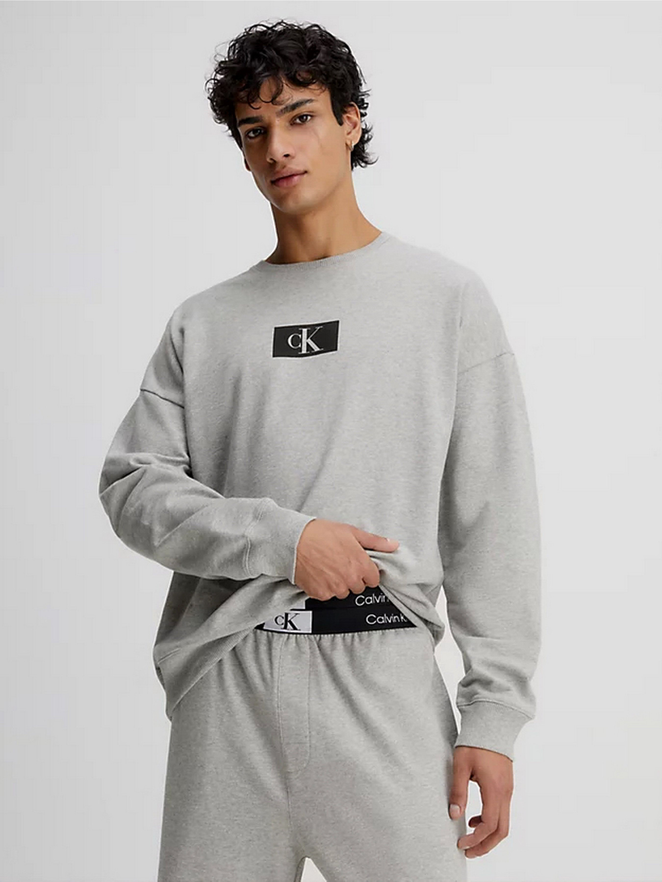 Худи и свитшоты Calvin Klein Underwear Ck96 модель 000NM2415E-P7A Худи и свитшоты Calvin Klein Underwear Ck96 модель 000NM2415E-P7A Фото
