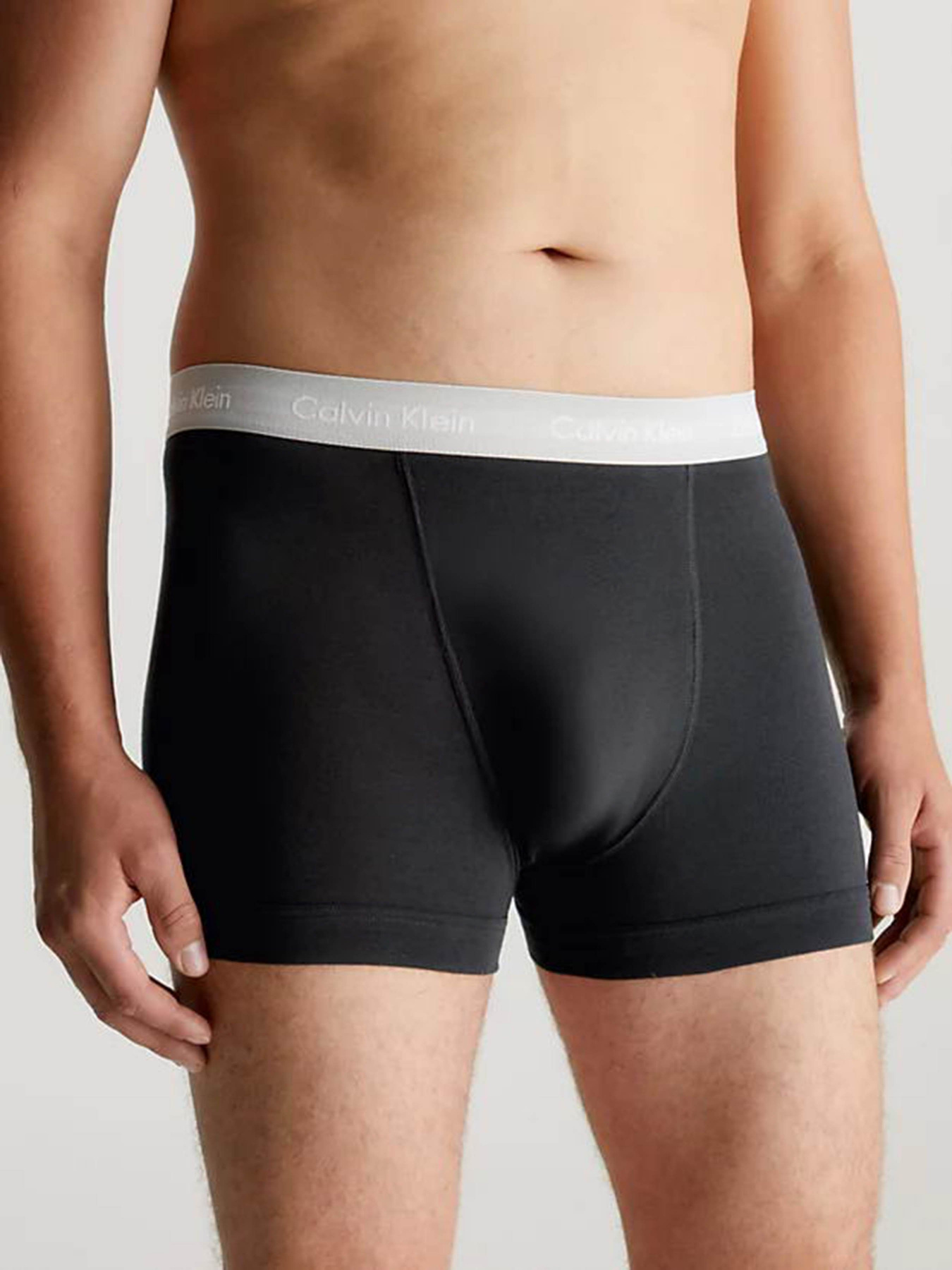 Нижнее белье Calvin Klein Underwear 3 Pack Trunks - Cotton Stretch модель 0000U2662G-H53 Нижнее белье Calvin Klein Underwear 3 Pack Trunks - Cotton Stretch модель 0000U2662G-H53 Фото