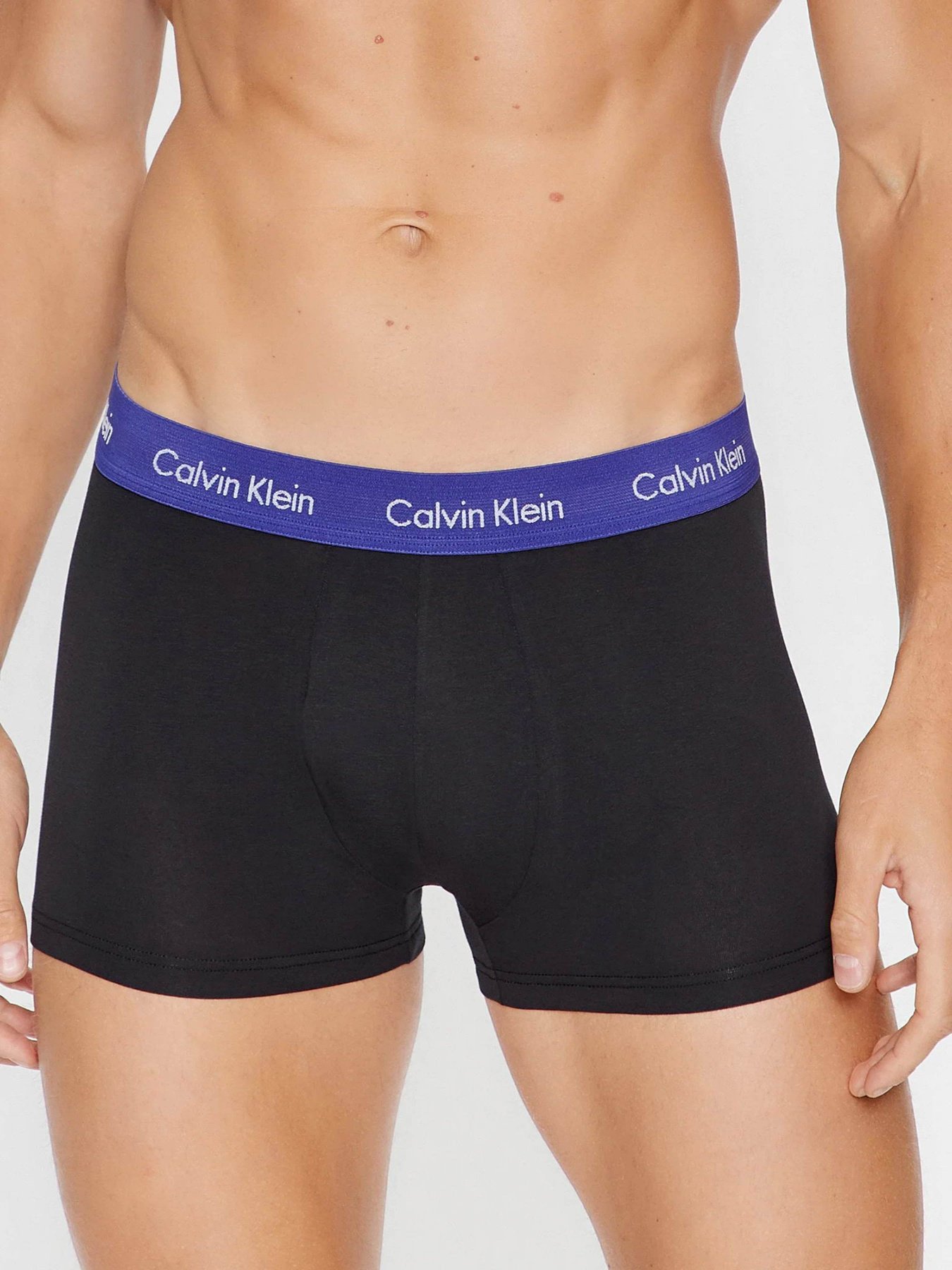Нижнее белье Calvin Klein Underwear 3p Low Rise Trunk модель 0000U2664G-H4X Нижнее белье Calvin Klein Underwear 3p Low Rise Trunk модель 0000U2664G-H4X Фото