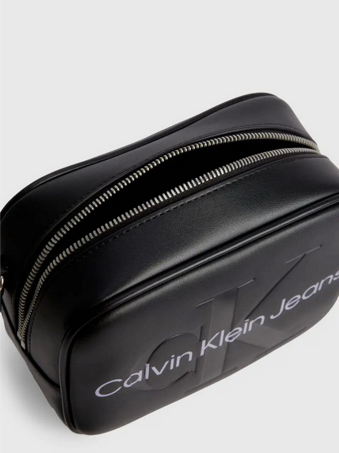 Сумки Calvin Klein Sculpted Camera Bag8 Mono модель K60K610275-0GJ Фото