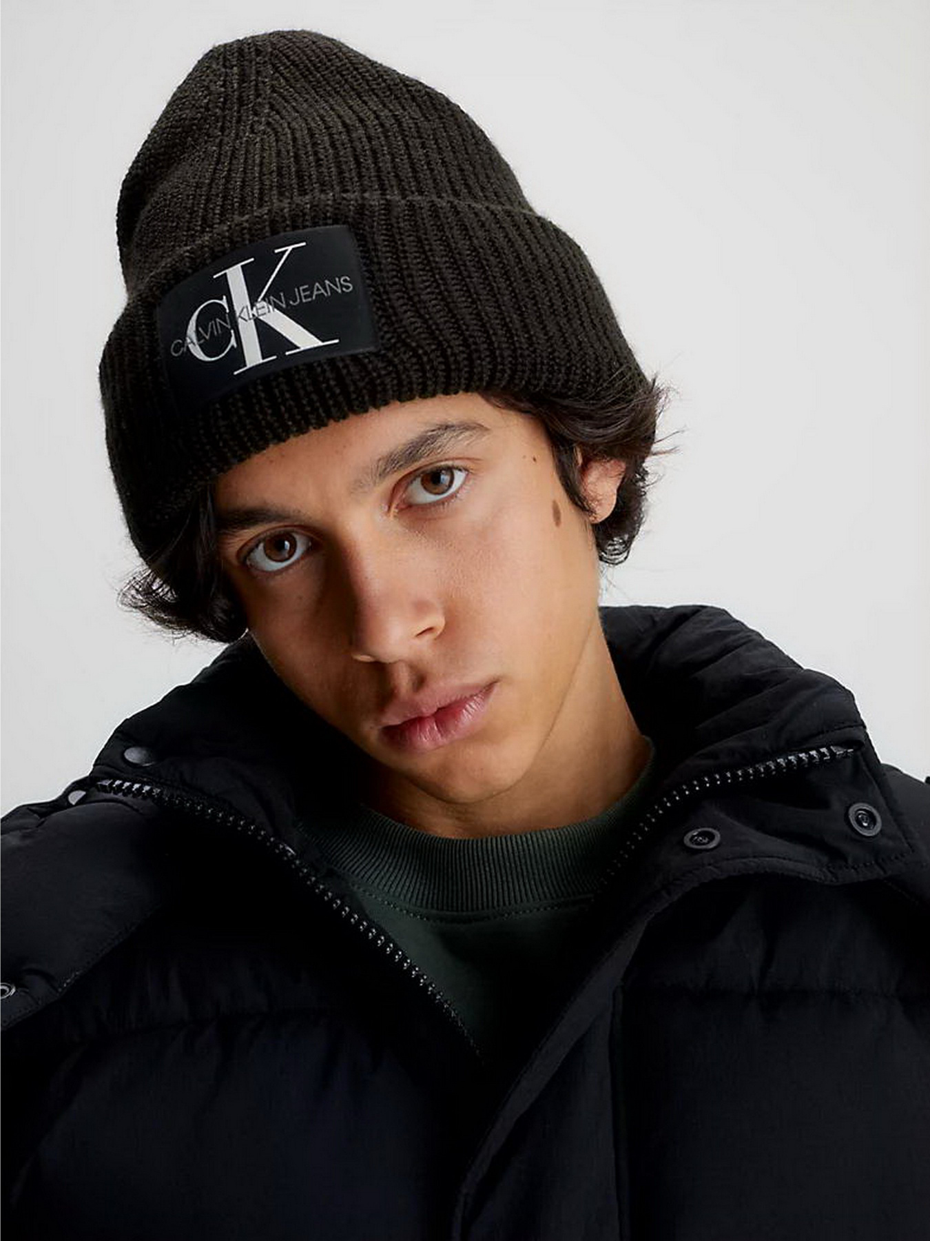 Шапки та кепки Calvin Klein Monologo Patch Beanie модель K50K506242-GT8 Фото