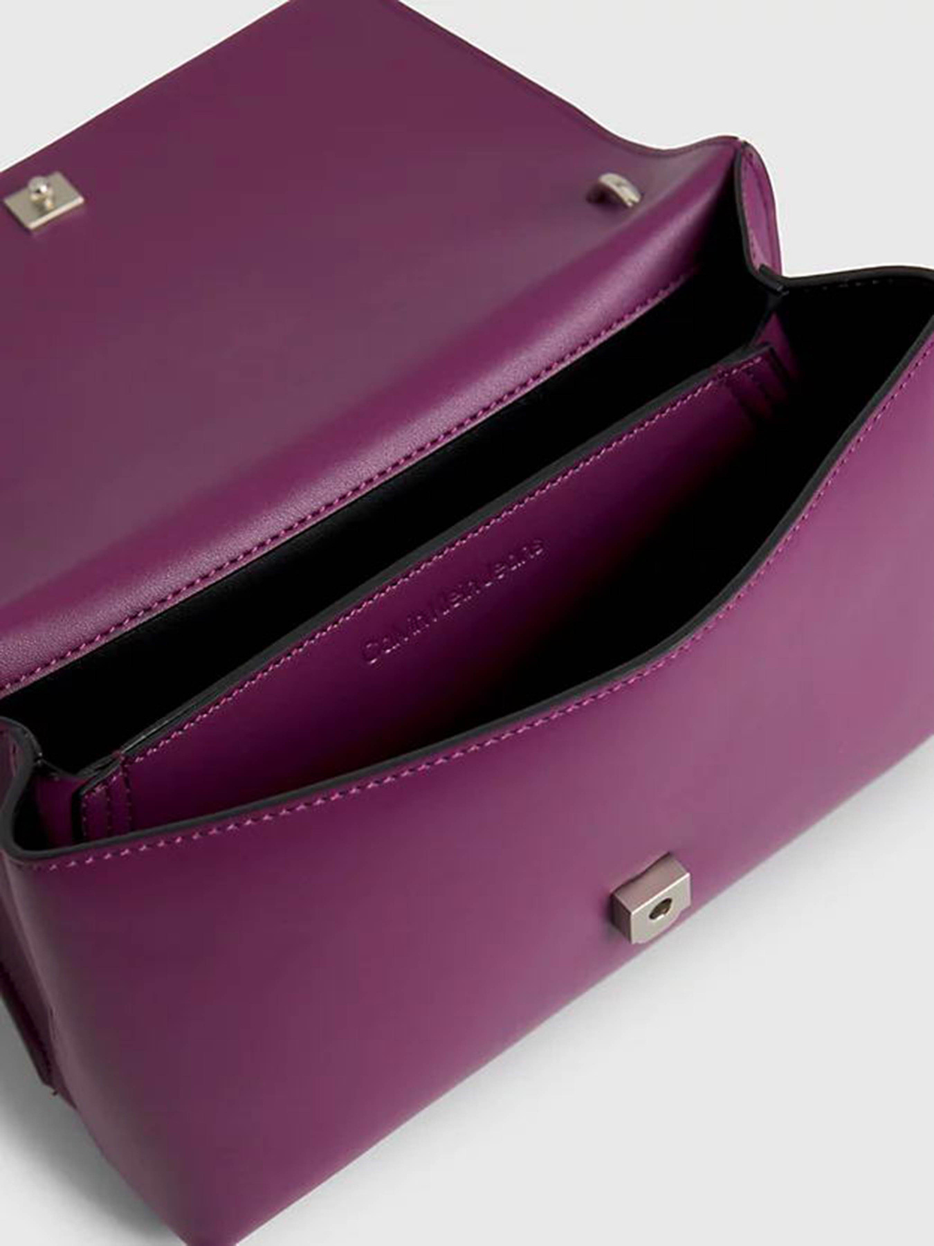 Сумки Calvin Klein Convertible Ew Flap модель K60K607198-VAC Фото
