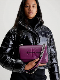 Сумки Calvin Klein Convertible Ew Flap модель K60K607198-VAC Фото