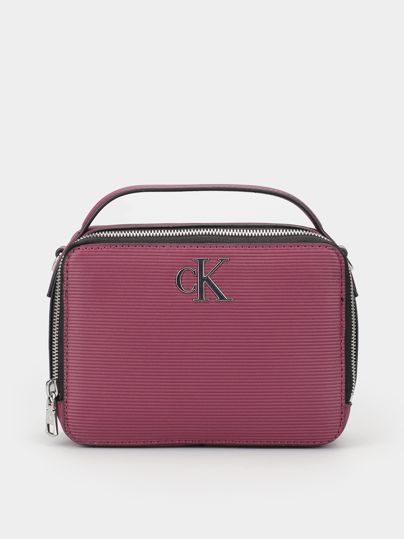 Сумки Calvin Klein Minimal Monogram Camera Bag18 модель K60K611222-VAC Сумки Calvin Klein Minimal Monogram Camera Bag18 модель K60K611222-VAC Фото