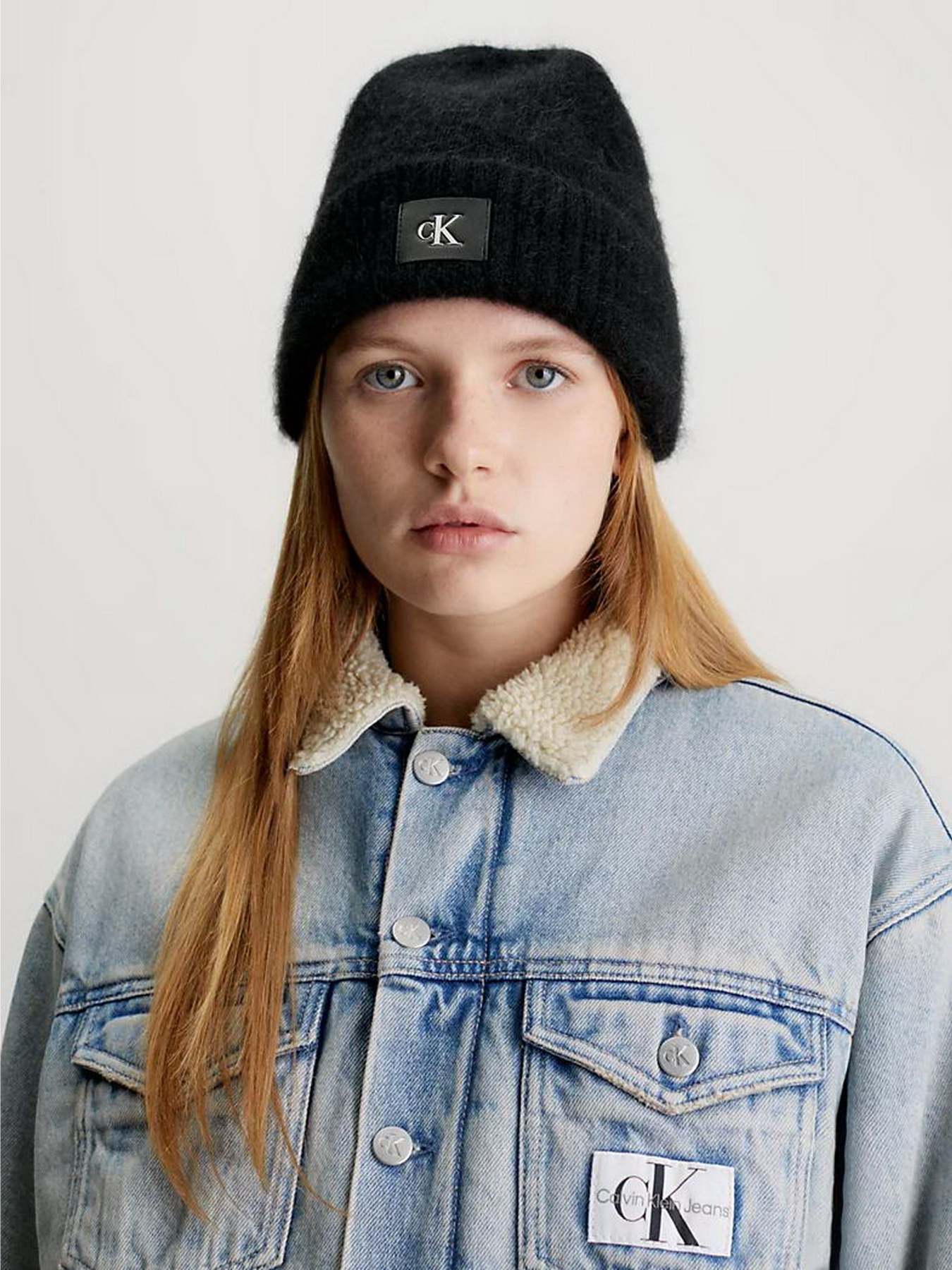 Шапки та кепки Calvin Klein Minimal Monogram Beanie модель K60K611257-BDS Фото