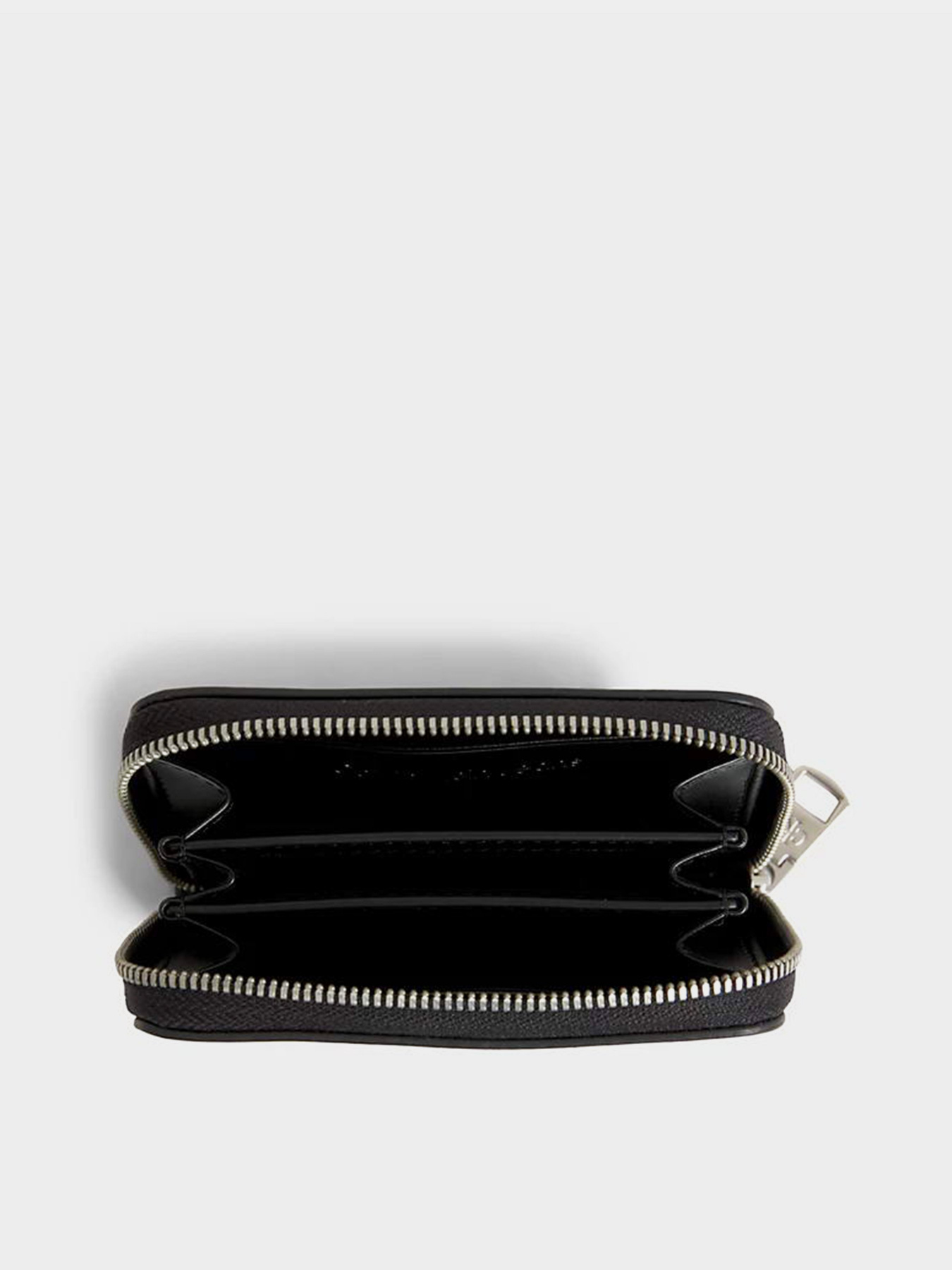 Кошельки Calvin Klein Sculpted Med Zip Around Mono модель K60K607229-01F Фото