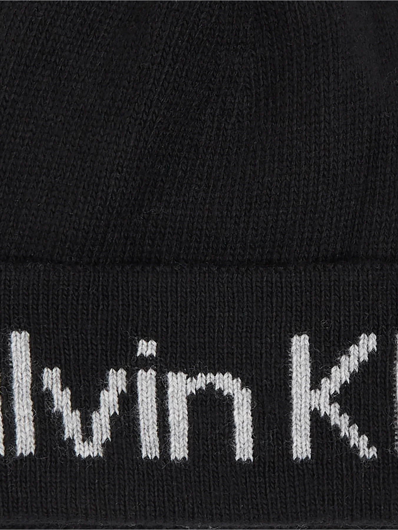 Шапки та кепки Calvin Klein Logo Reverso Tonal Beanie модель K60K611151-BAX Шапки та кепки Calvin Klein Logo Reverso Tonal Beanie модель K60K611151-BAX Фото