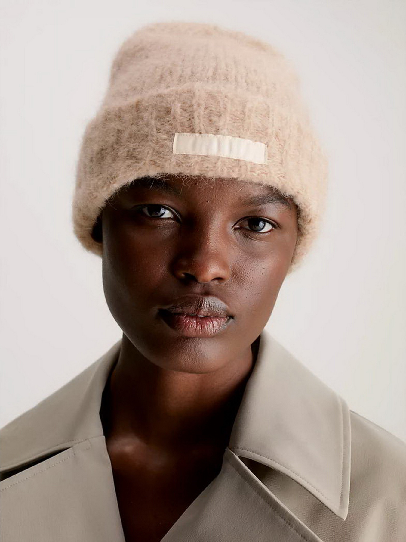 Шапки та кепки Calvin Klein Satin Label Wool-Blend Beanie модель K60K611161-PBP Фото