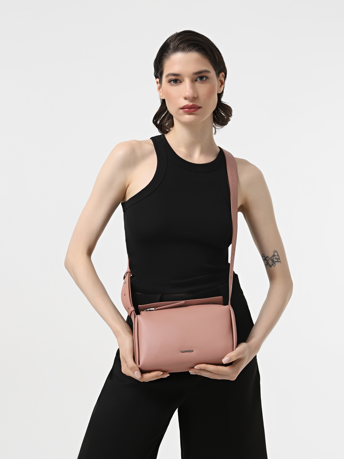 Сумки Calvin Klein Gracie Mini Crossbody модель K60K611346-VB8 Фото