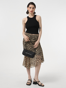 Сумки Calvin Klein Sculpted Shoulder Pouch25 Mono модель K60K610679-0GL Фото