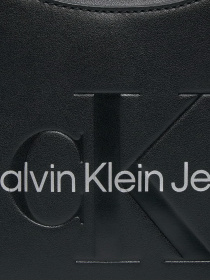 Сумки Calvin Klein Sculpted Arch Shoulderbag22 Mono модель K60K611548-0GL Фото