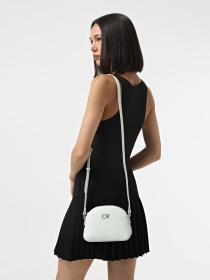 Сумки Calvin Klein Daily Small Dome Pebble модель K60K611761-LIA Фото
