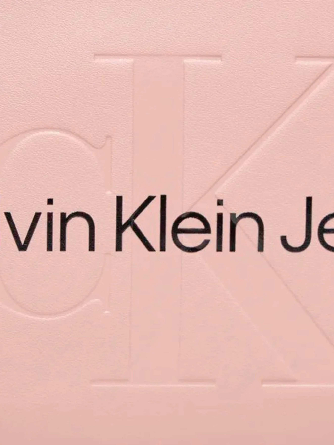 Сумки Calvin Klein Sculpted Shoulder Pouch25 Mono модель K60K610679-TFT Фото