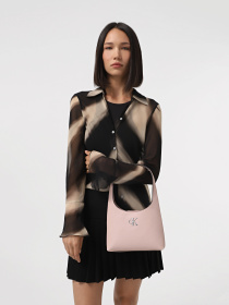 Сумки Calvin Klein Minimal Monogram A Shoulderbag T модель K60K611820-TFT Фото