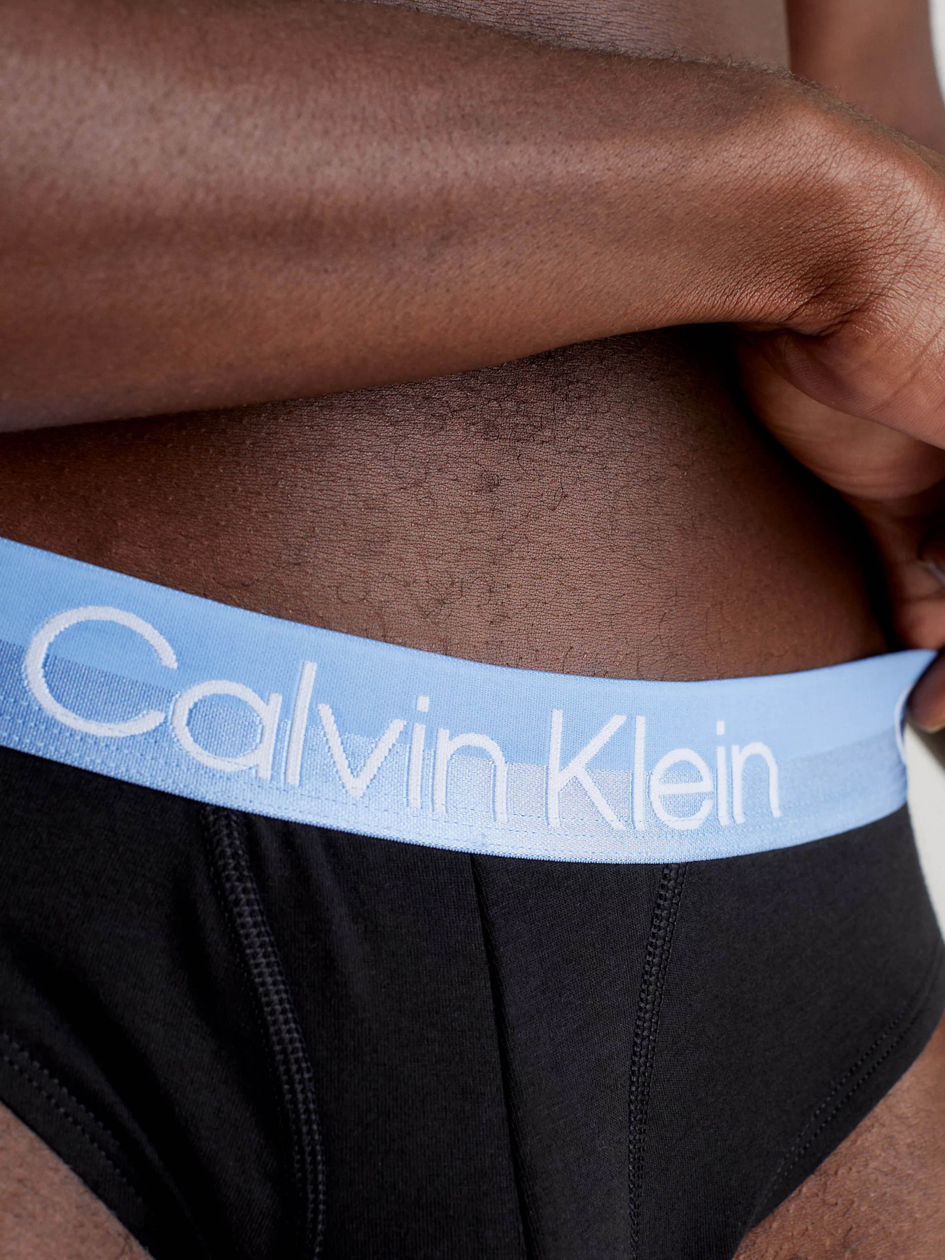 Нижнее белье Calvin Klein Underwear Modern Structure Ctn модель 000NB2969A-MCJ Фото