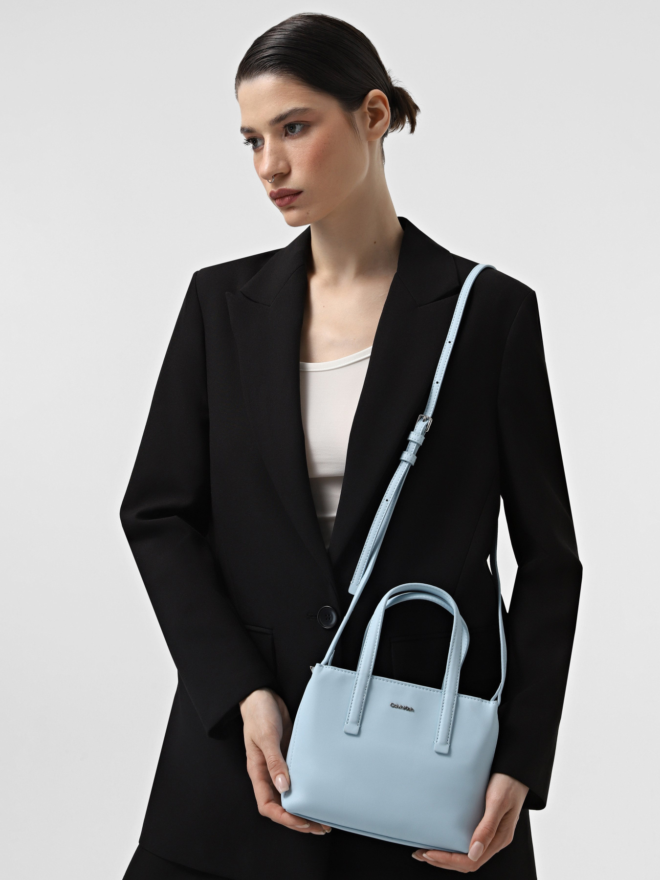Сумки Calvin Klein Must Mini Tote модель K60K612170-CEW Фото