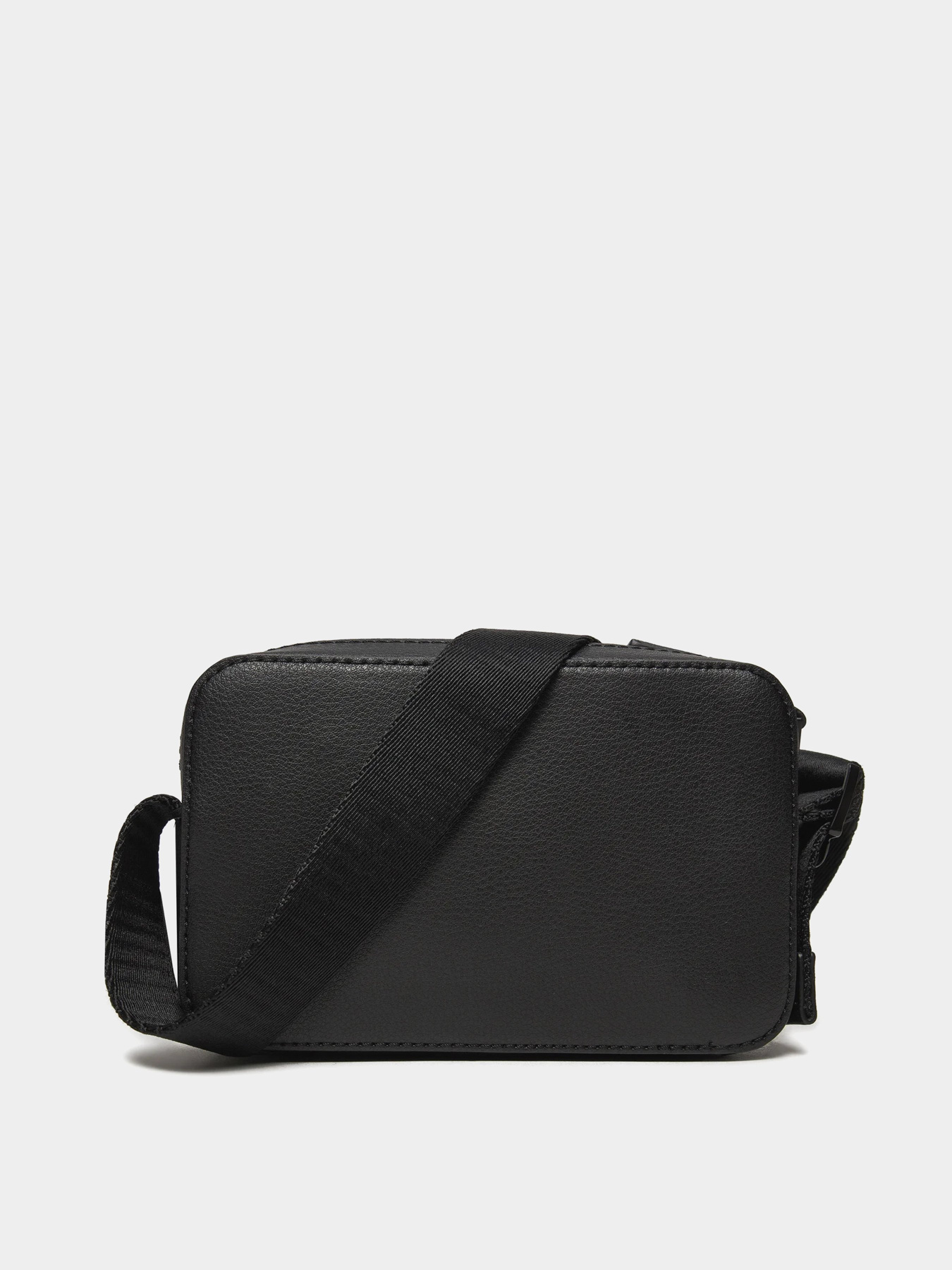 Сумки Calvin Klein Minimal Focus Camera модель K50K511850-BEH Сумки Calvin Klein Minimal Focus Camera модель K50K511850-BEH Фото