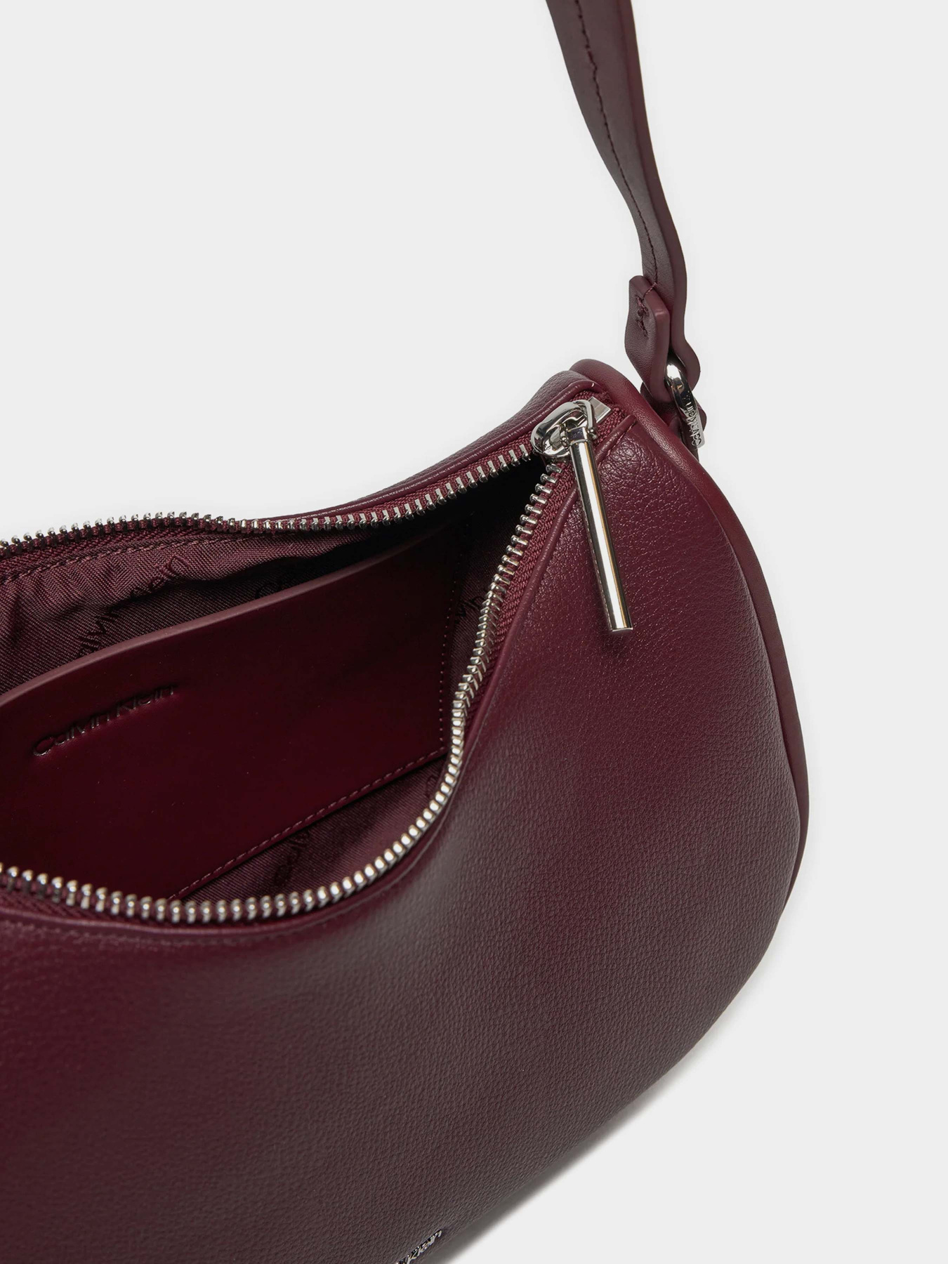Сумки Calvin Klein Refine модель K60K612517-VLP Сумки Calvin Klein Refine модель K60K612517-VLP Фото