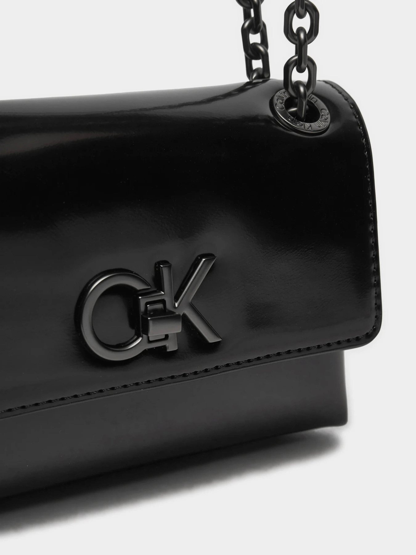 Сумки Calvin Klein Re-Lock Sm Shoulder модель K60K612558-BEH Фото