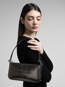 Сумки Calvin Klein Sculpted Shoulder модель K60K612732-ADA Фото