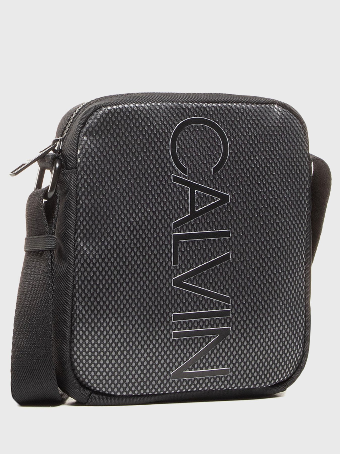 Сумки Calvin Klein модель K50K506024_BAX0 Фото