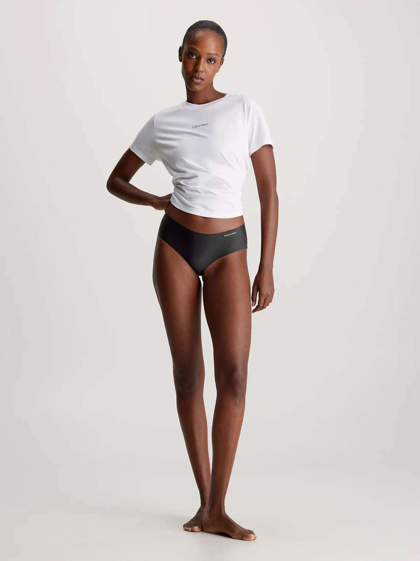 Нижнее белье Calvin Klein Underwear 3 Pack Hipster Panties - Invisibles модель 000QD3559E-UB1 Нижнее белье Calvin Klein Underwear 3 Pack Hipster Panties - Invisibles модель 000QD3559E-UB1 Фото