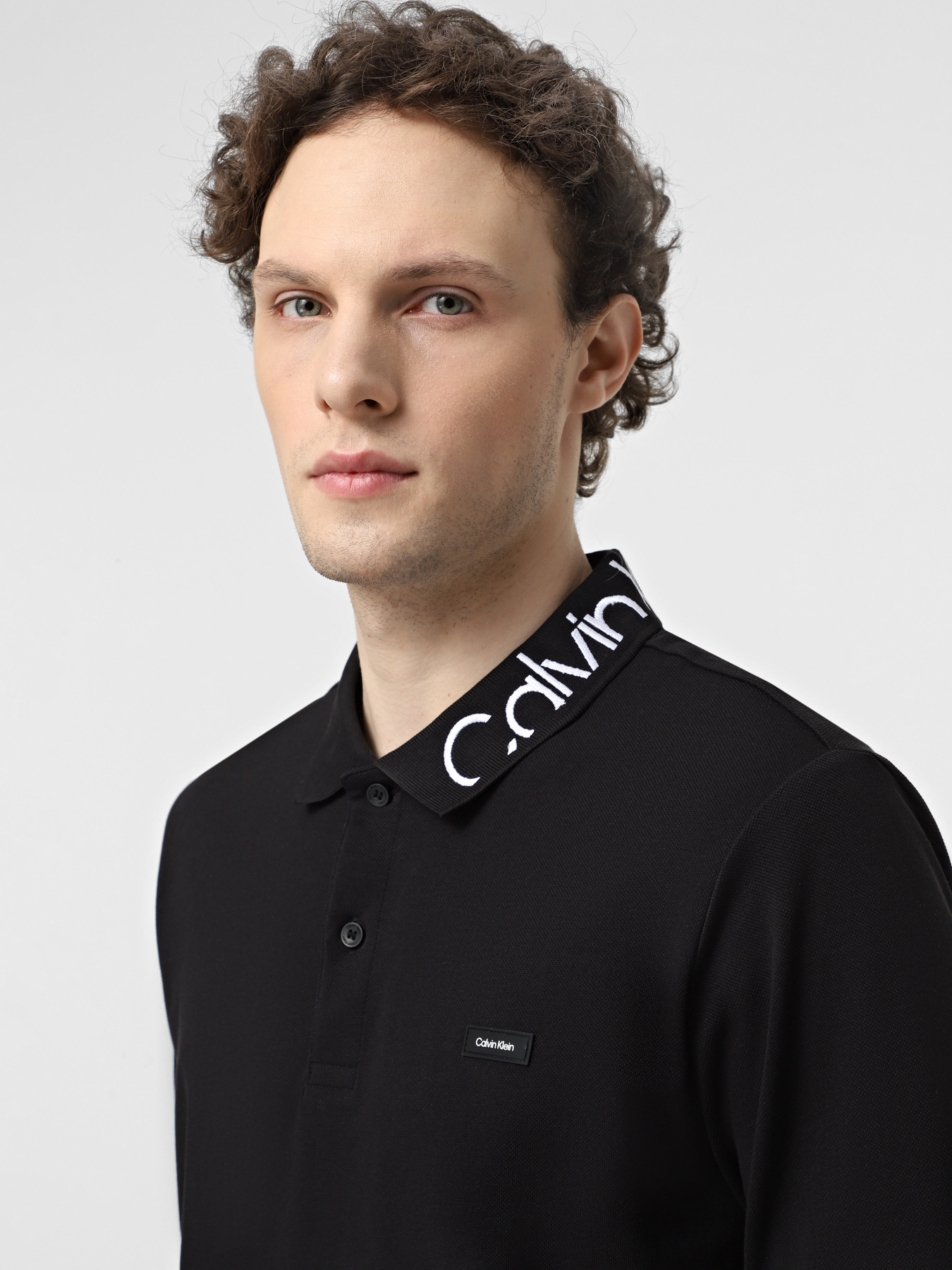 Футболки и поло Calvin Klein модель K10K112467-BEH Футболки и поло Calvin Klein модель K10K112467-BEH Фото