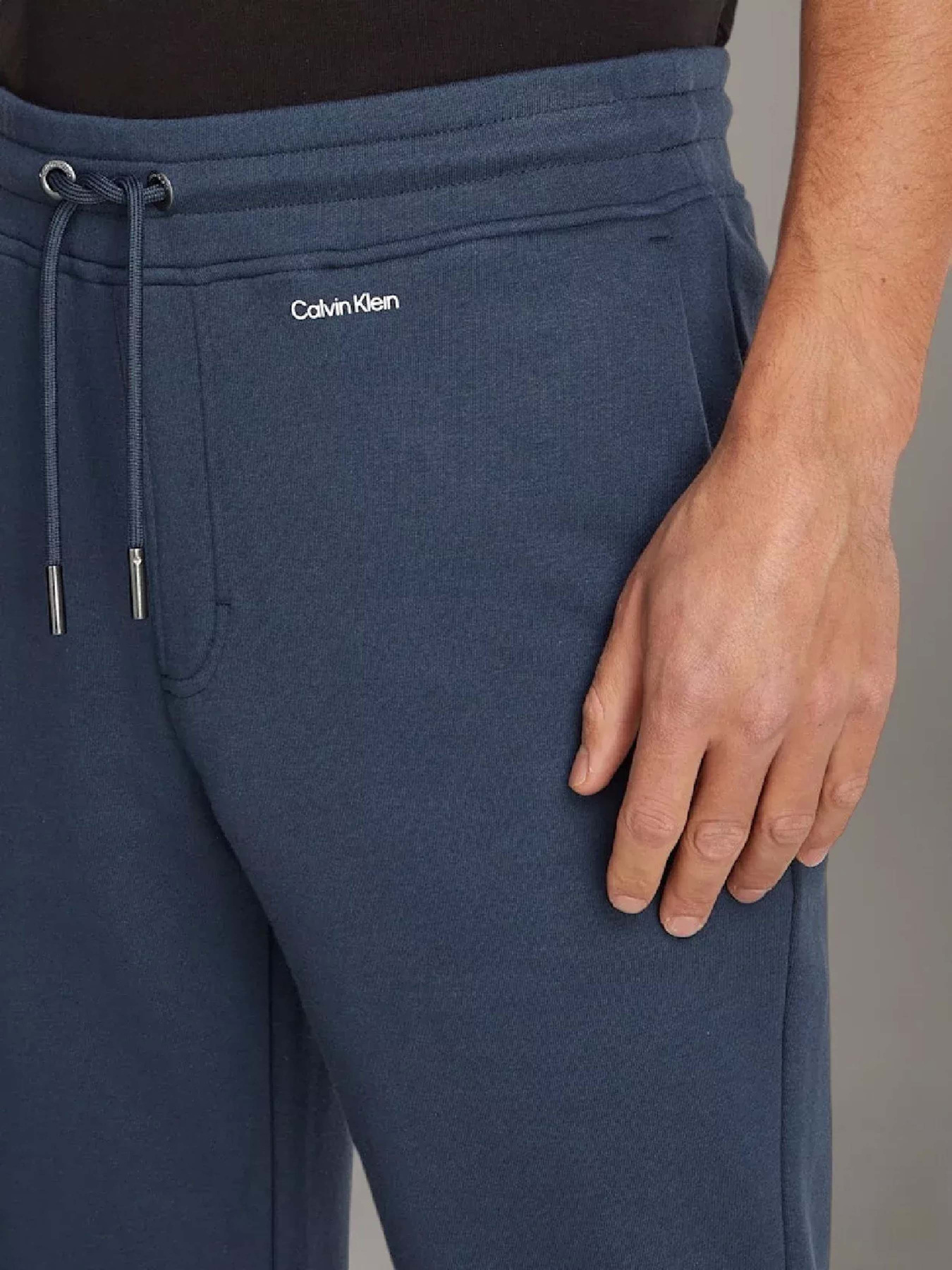 Брюки Calvin Klein Nano Logo модель K10K113654-PPK Брюки Calvin Klein Nano Logo модель K10K113654-PPK Фото
