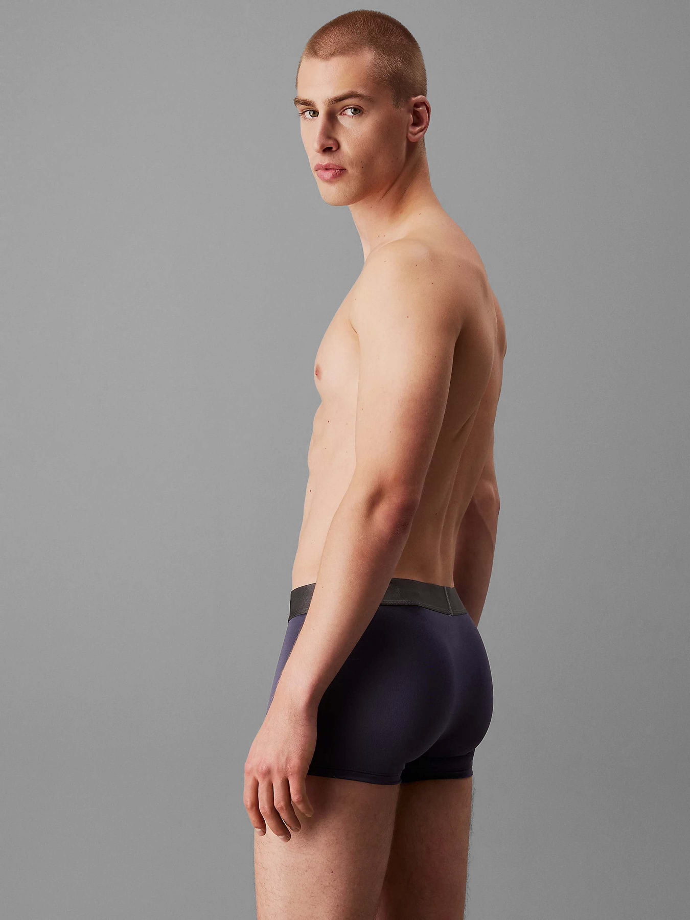 Нижнее белье Calvin Klein Underwear модель LV00NB4269-VSA Нижнее белье Calvin Klein Underwear модель LV00NB4269-VSA Фото