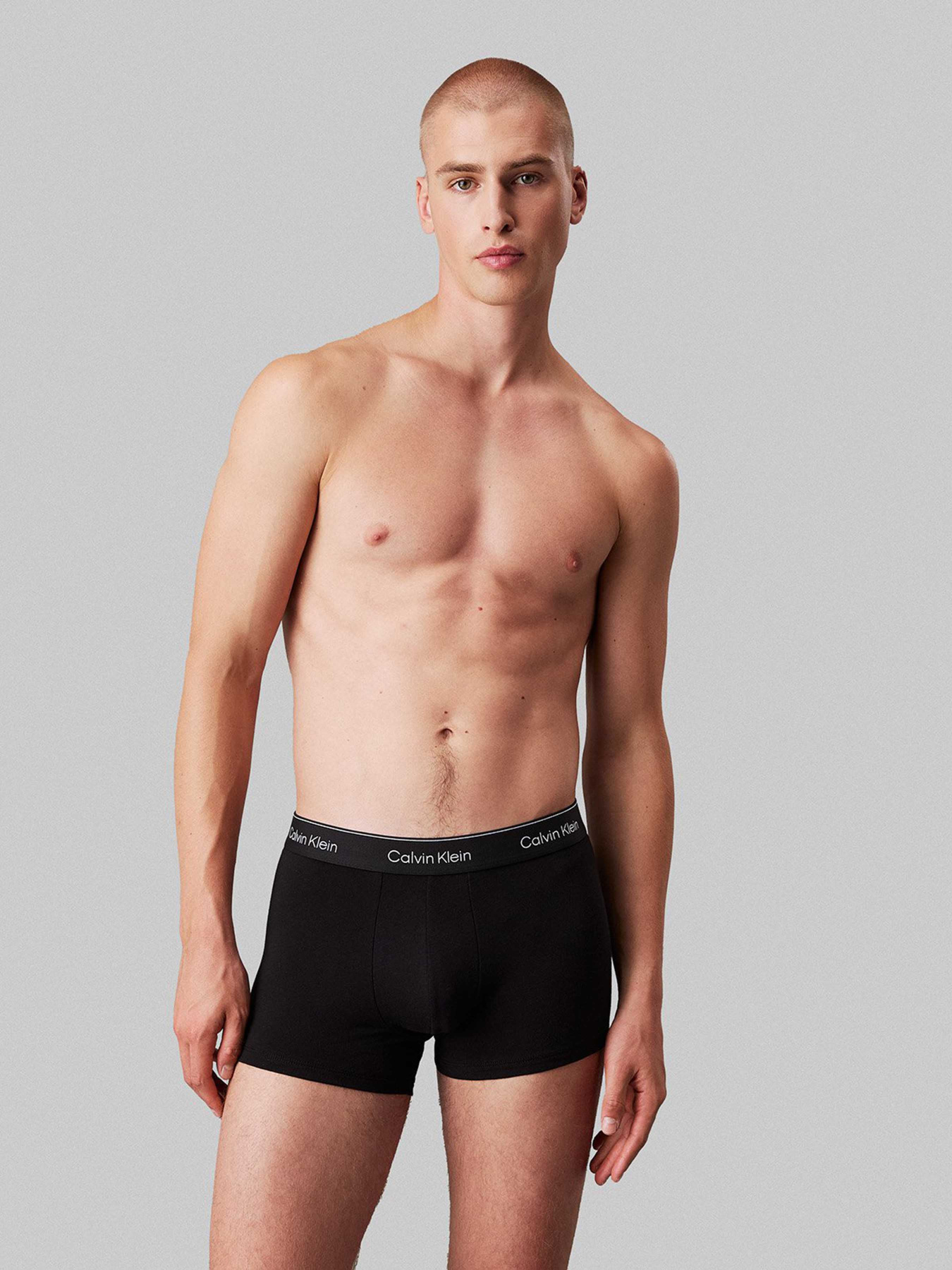 Нижнее белье Calvin Klein Underwear модель LV00NB4392-VR9 Фото