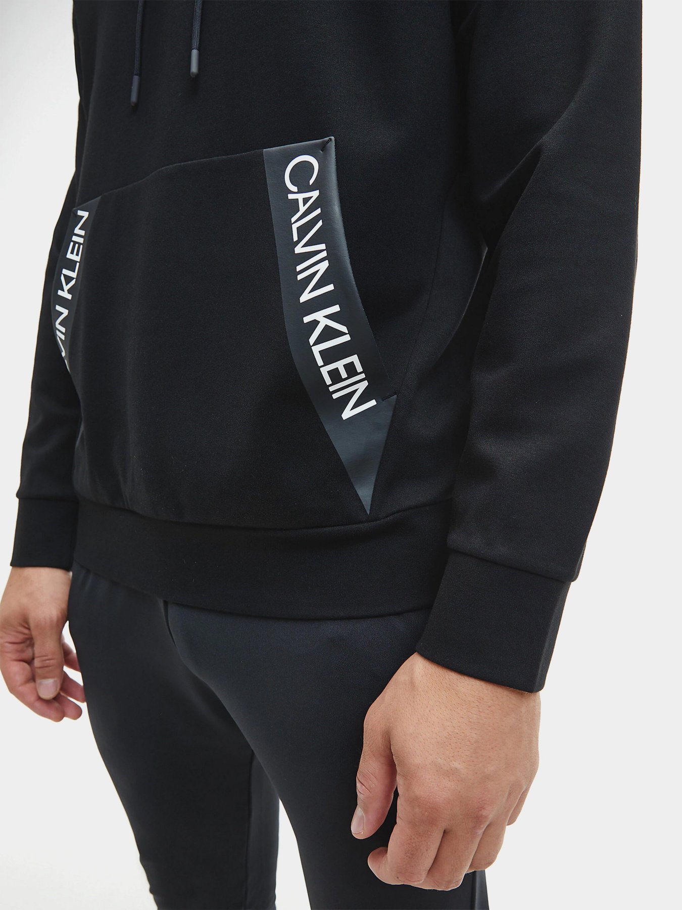 Худі та світшоти Calvin Klein CK Performance модель 00GMF0W310-007 Худі та світшоти Calvin Klein CK Performance модель 00GMF0W310-007 Фото