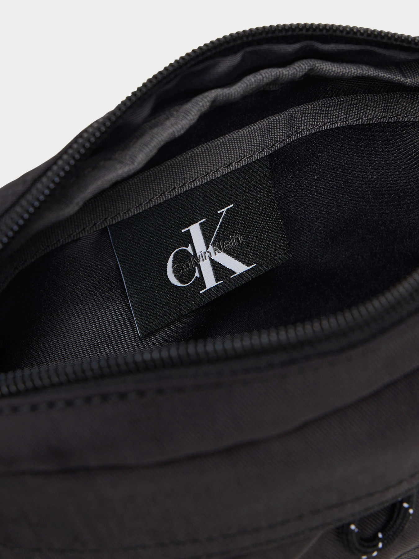 Сумки Calvin Klein BOLD CAMERA BAG модель LV04D3117G-UB1 Фото