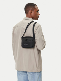 Сумки Calvin Klein BOLD CAMERA BAG модель LV04D3117G-UB1 Фото
