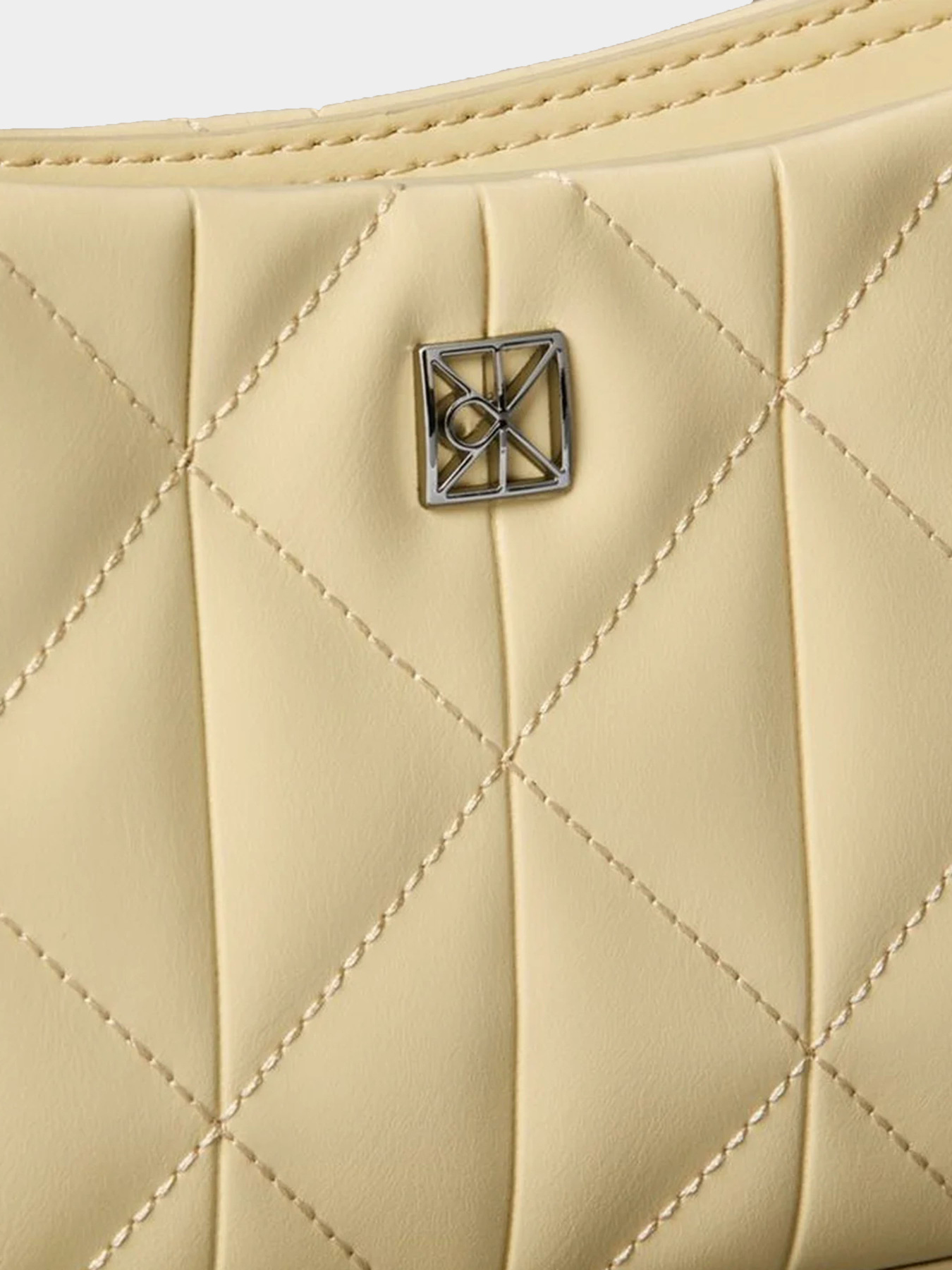 Сумки Calvin Klein QUILTED SM SHOULDER BAG модель LV04F3327G-RM0 Фото