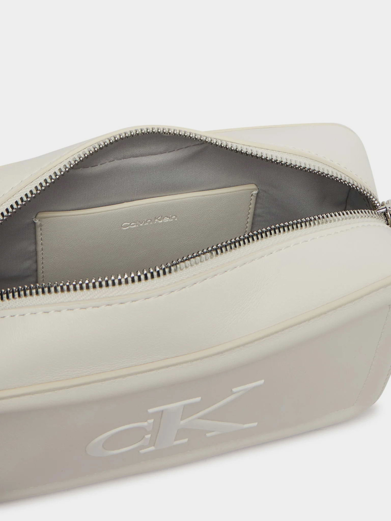 Сумки Calvin Klein BOLD CK CAMERA BAG модель LV04F3220G-4LX Сумки Calvin Klein BOLD CK CAMERA BAG модель LV04F3220G-4LX Фото