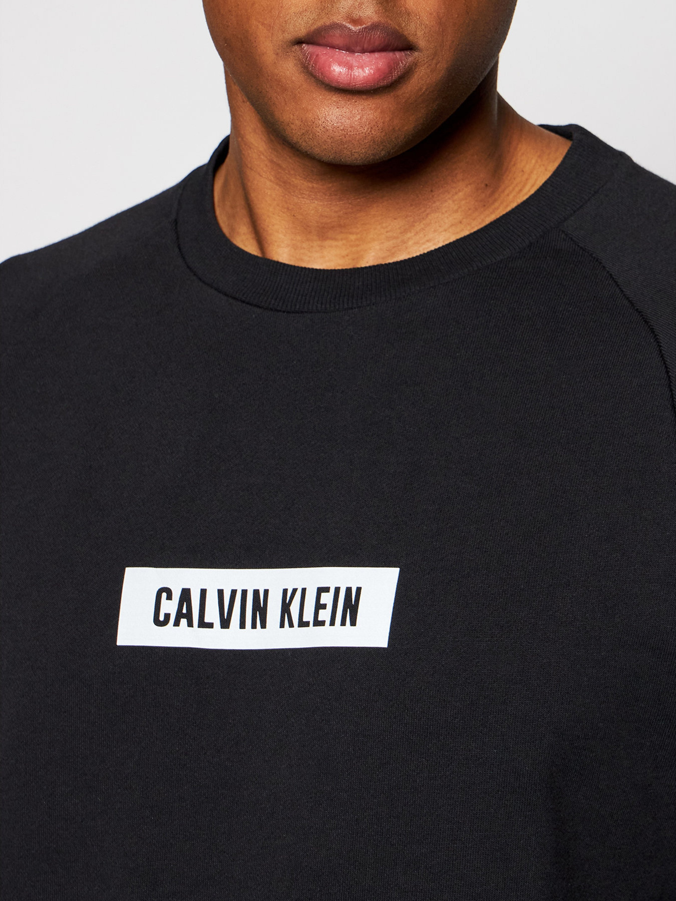 Худи и свитшоты Calvin Klein модель 00GMS1W360-007 Худи и свитшоты Calvin Klein модель 00GMS1W360-007 Фото