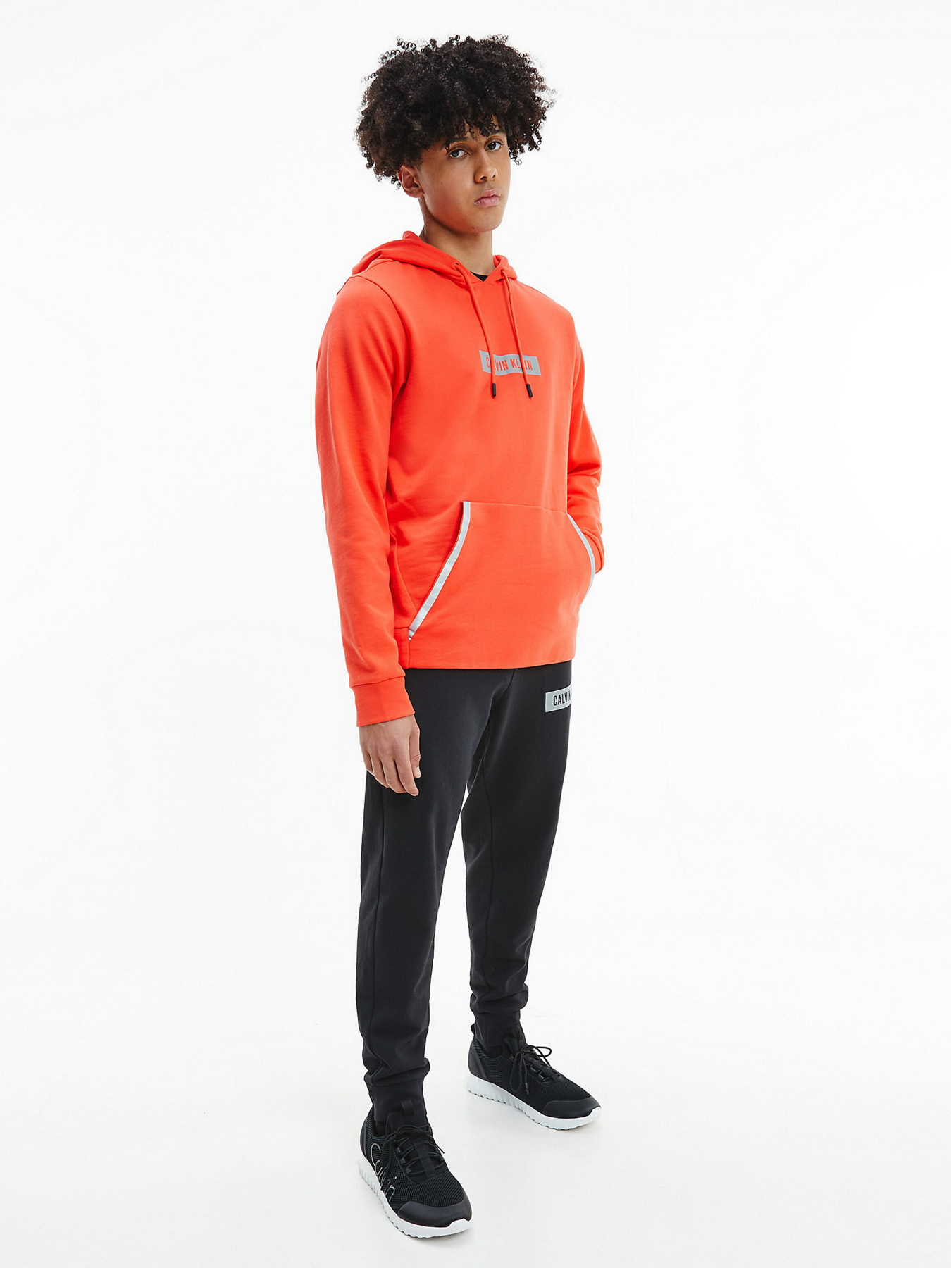 Худи и свитшоты Calvin Klein модель 00GMS1W361-610 Худи и свитшоты Calvin Klein модель 00GMS1W361-610 Фото