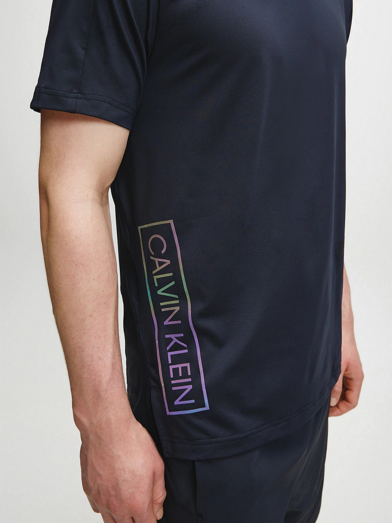 Футболки і поло Calvin Klein модель 00GMT0K115-007 Футболки і поло Calvin Klein модель 00GMT0K115-007 Фото