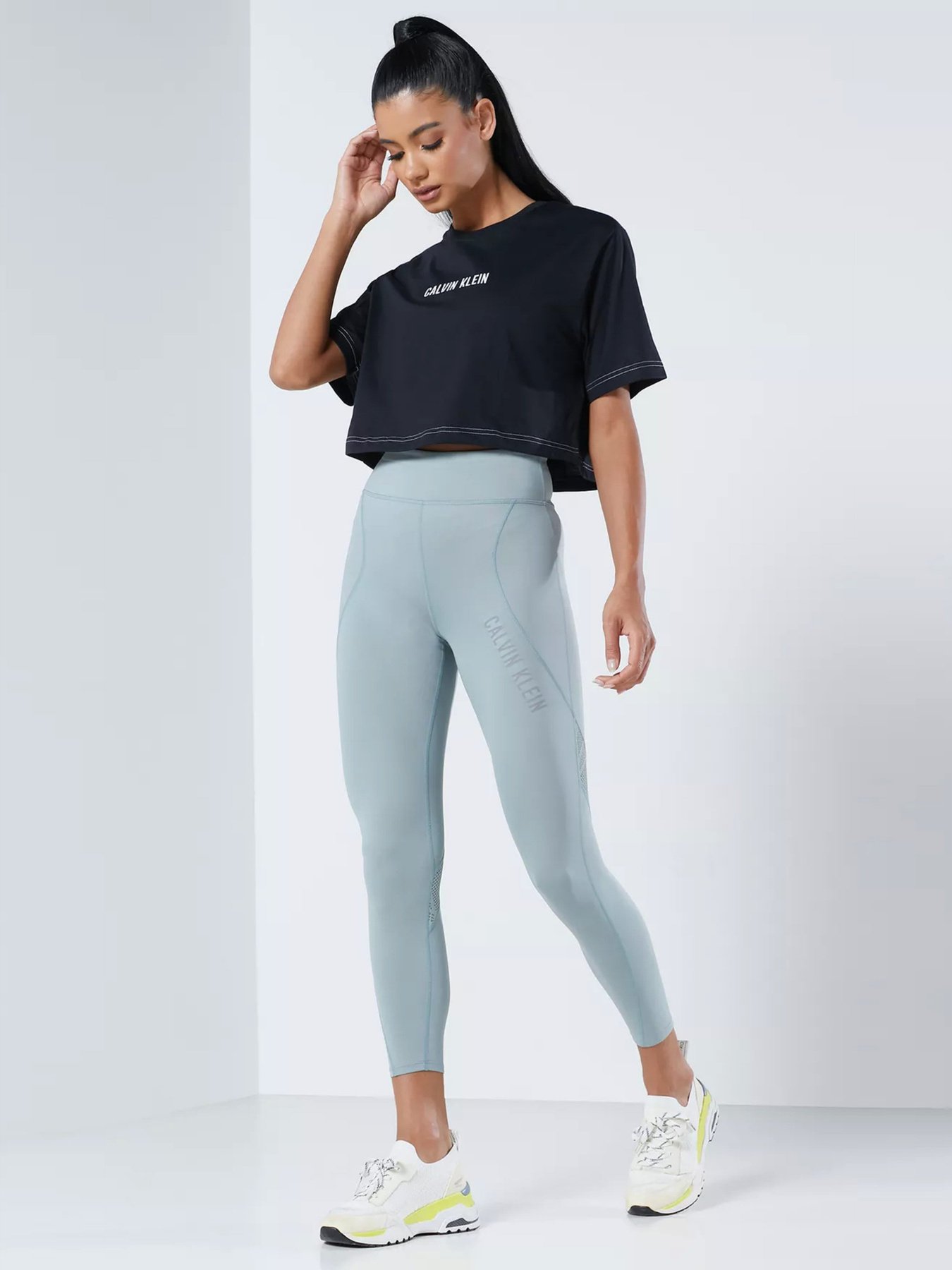 Футболки и поло Calvin Klein модель 00GWS1K197-007 Футболки и поло Calvin Klein модель 00GWS1K197-007 Фото