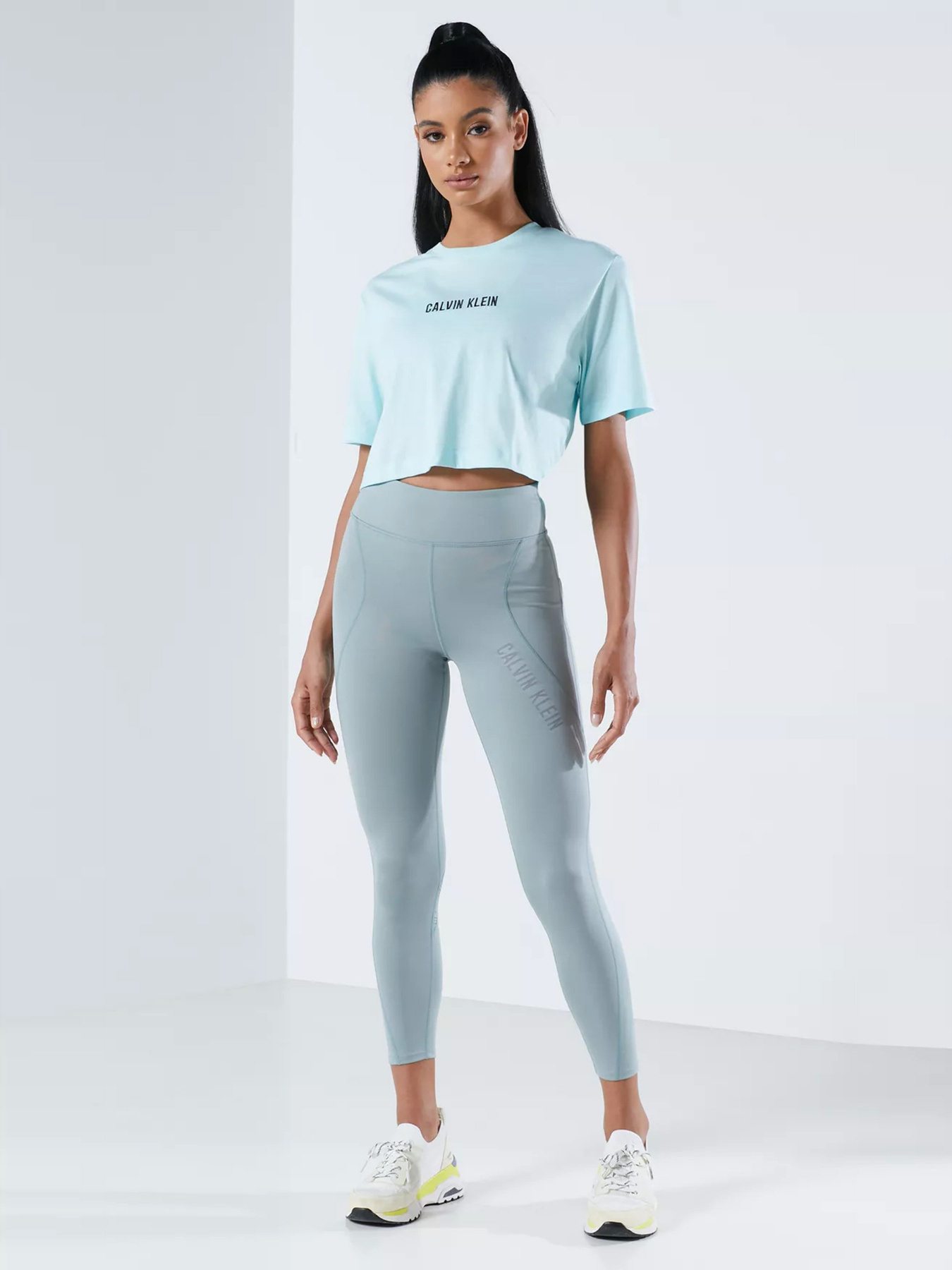 Футболки и поло Calvin Klein модель 00GWS1K197-401 Футболки и поло Calvin Klein модель 00GWS1K197-401 Фото