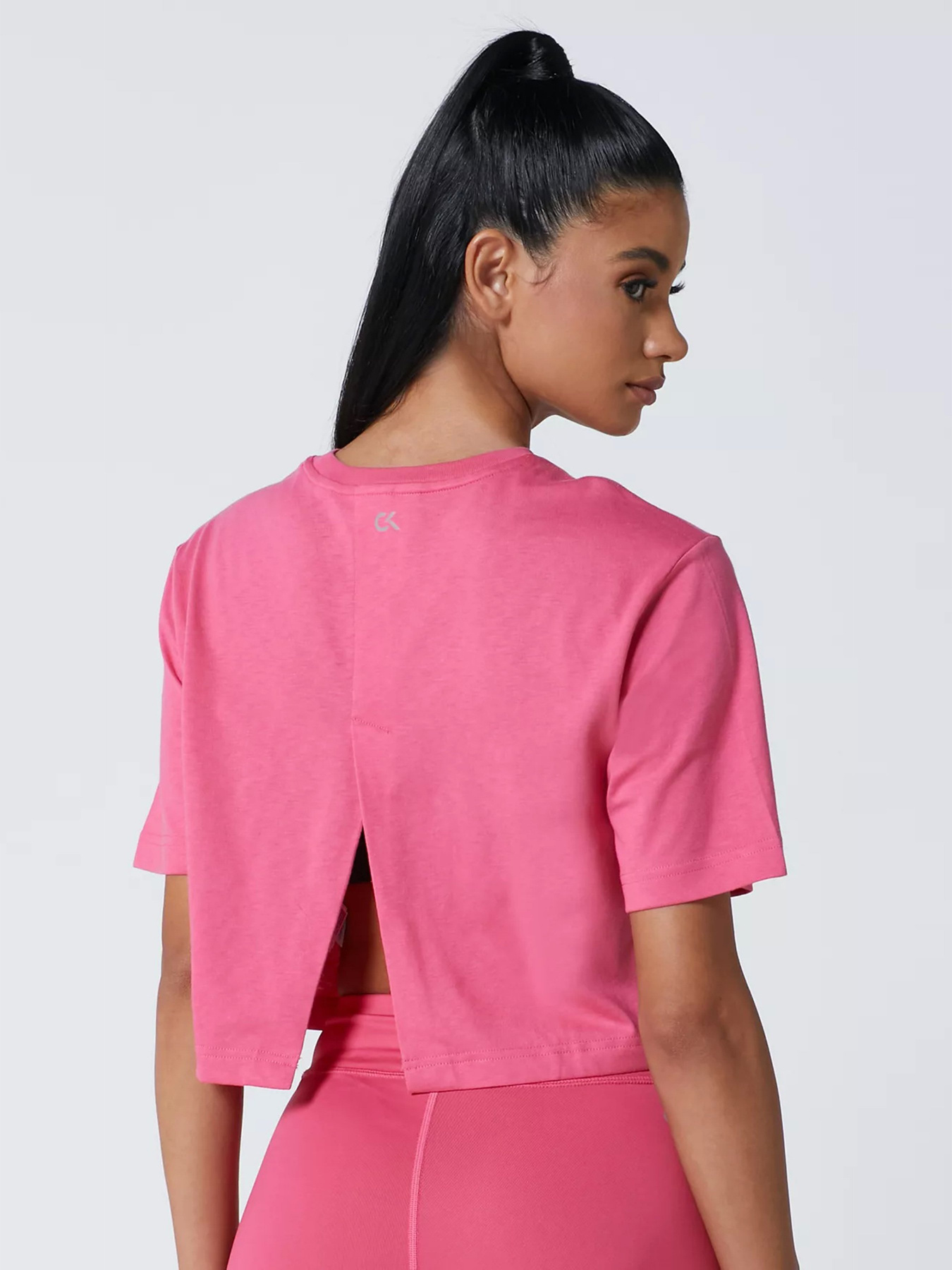 Футболки и поло Calvin Klein модель 00GWS1K197-624 Футболки и поло Calvin Klein модель 00GWS1K197-624 Фото