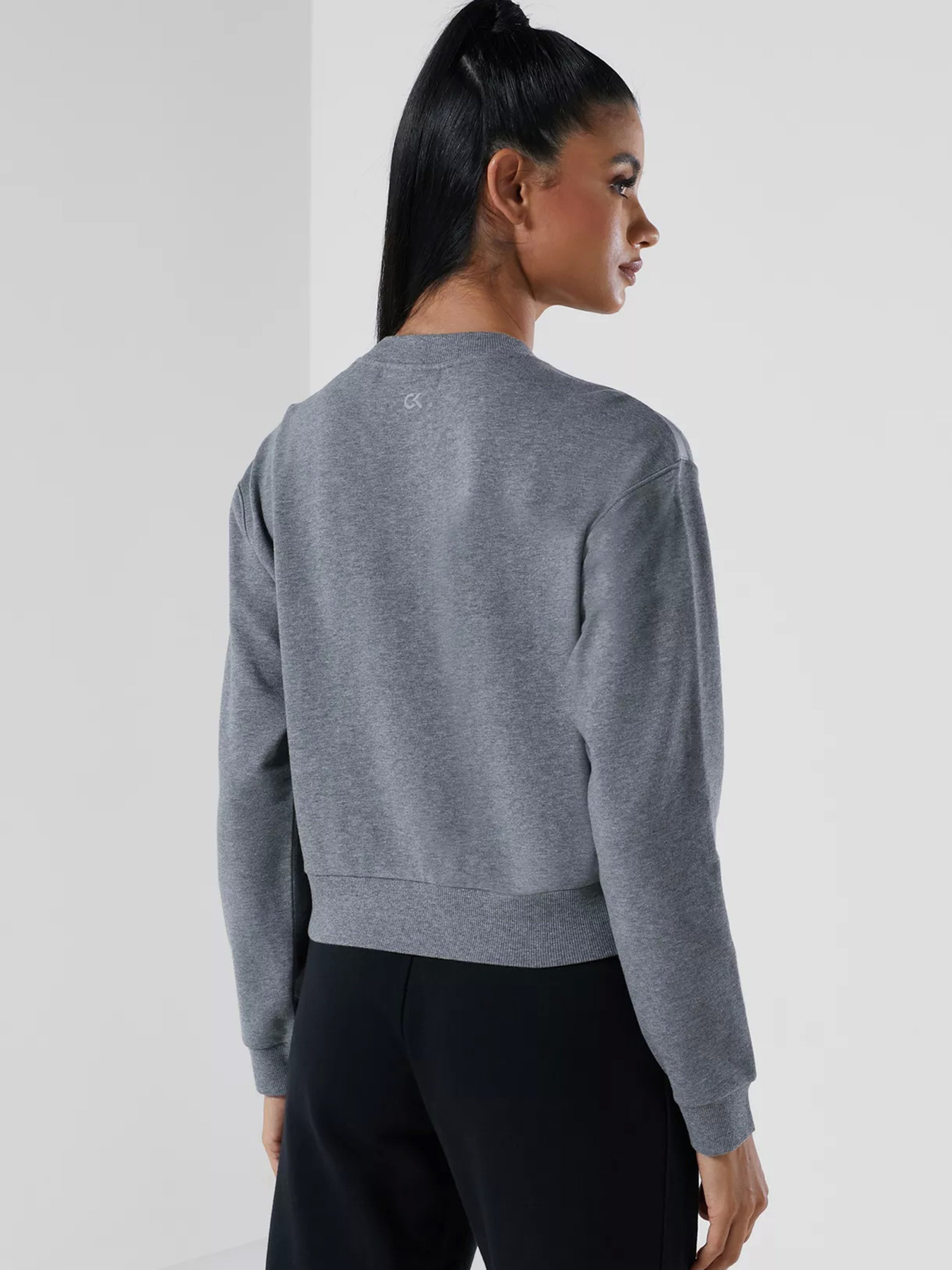 Худі та світшоти Calvin Klein модель 00GWS1W302-077 Худі та світшоти Calvin Klein модель 00GWS1W302-077 Фото