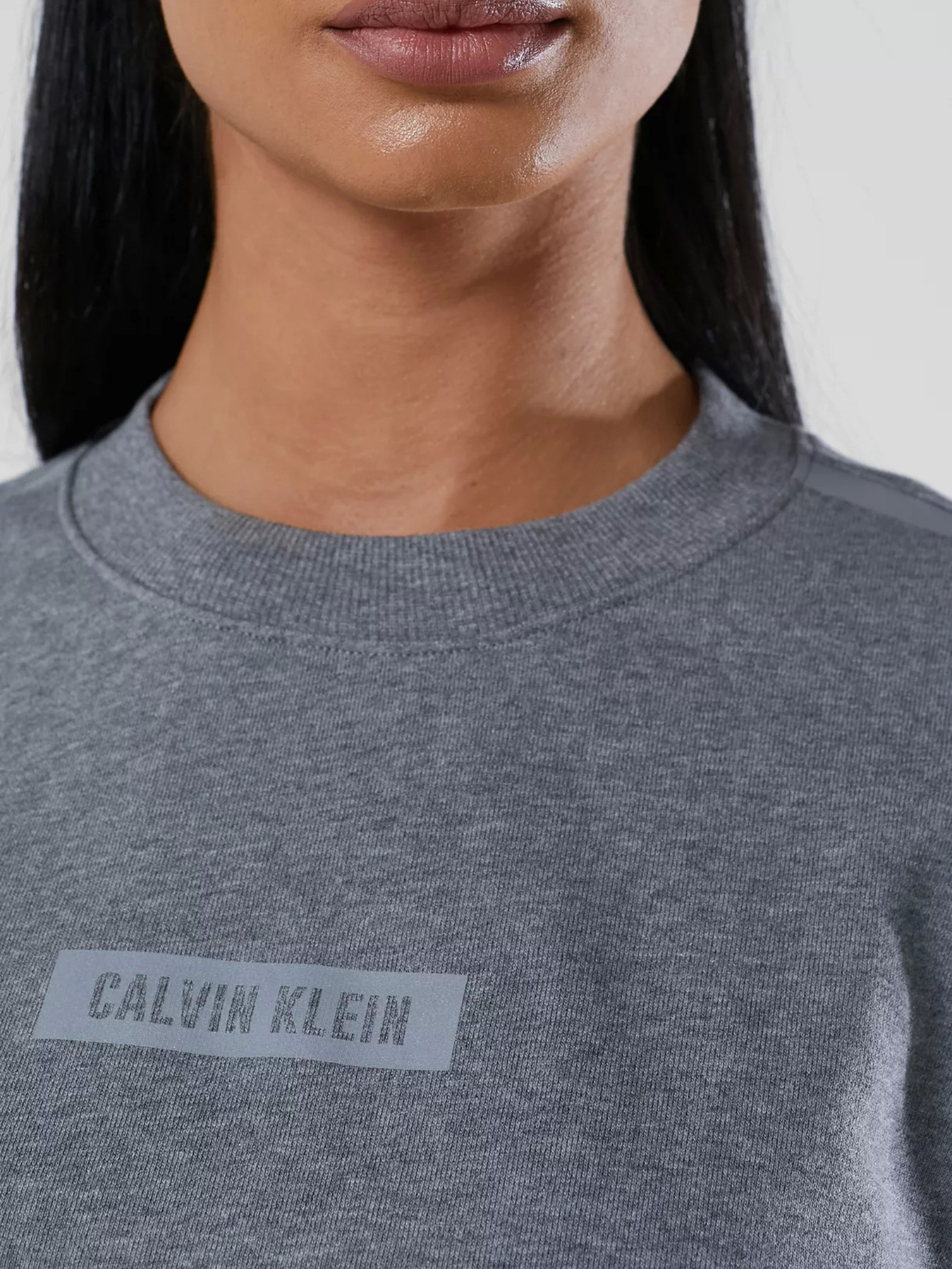 Худі та світшоти Calvin Klein модель 00GWS1W302-077 Худі та світшоти Calvin Klein модель 00GWS1W302-077 Фото