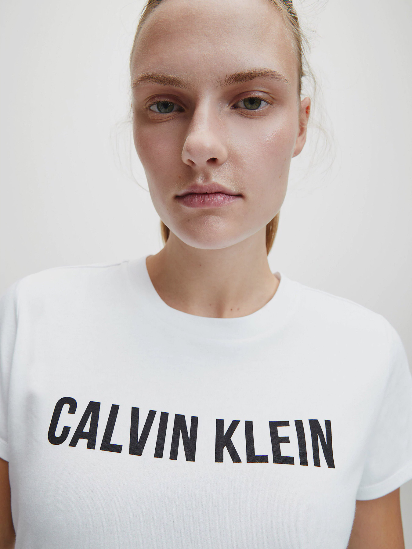 Футболки і поло Calvin Klein модель 00GWF0K141-100 Футболки і поло Calvin Klein модель 00GWF0K141-100 Фото