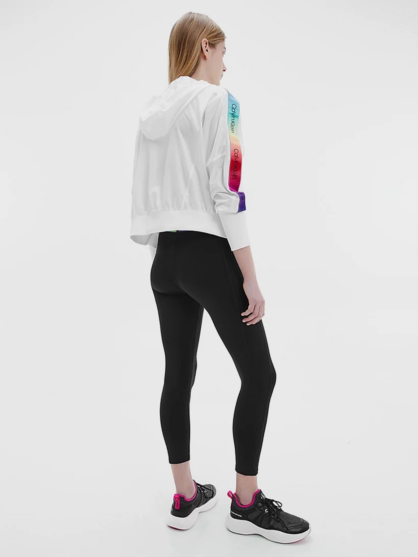 Худи и свитшоты Calvin Klein модель 00GWT1O566-100 Фото