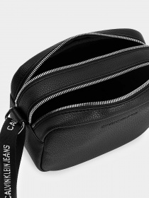 Сумки Calvin Klein модель K60K608233_BDS Фото