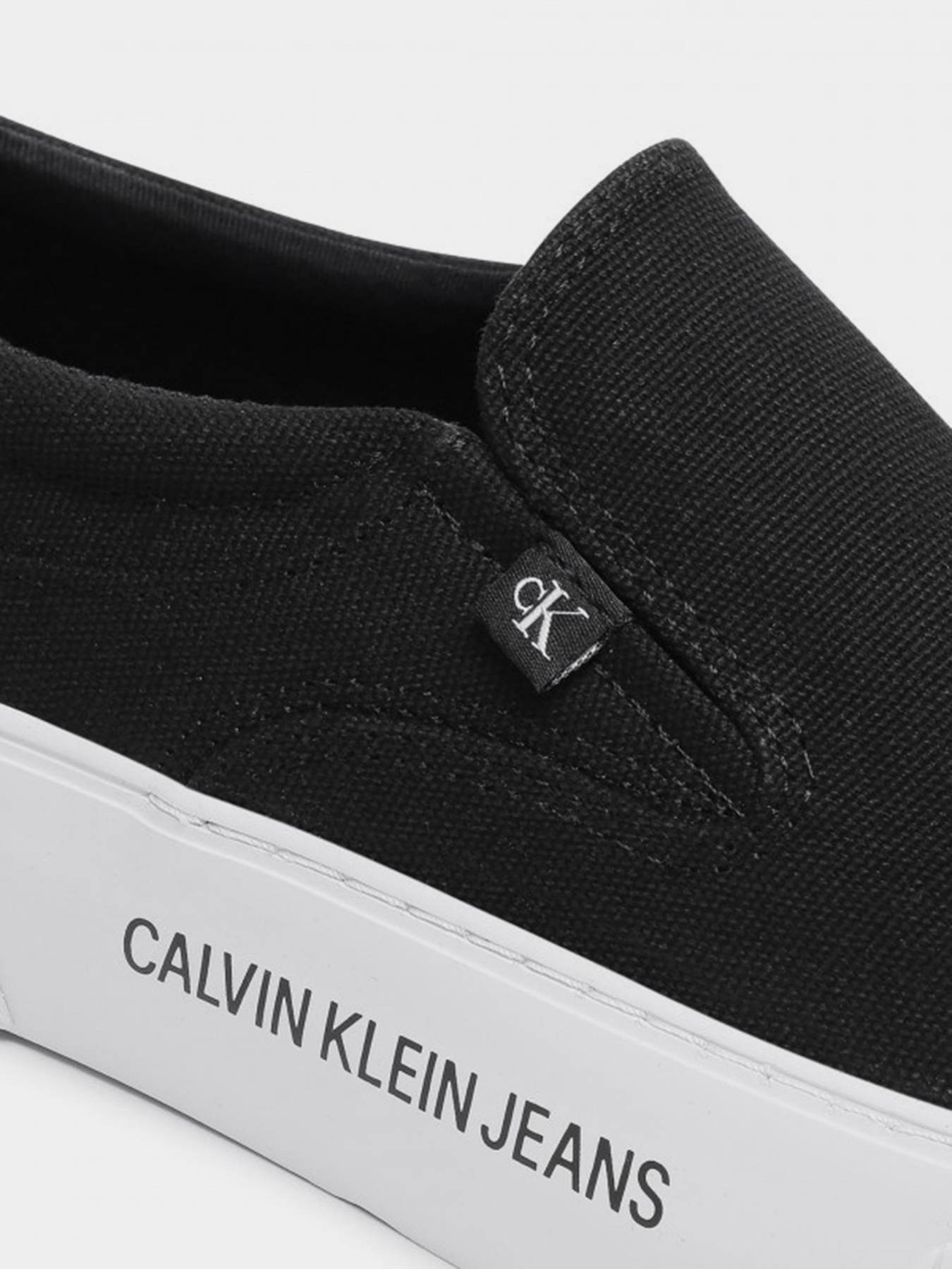 Сліпони та мокасини Calvin Klein модель YM0YM00024-BDS Фото