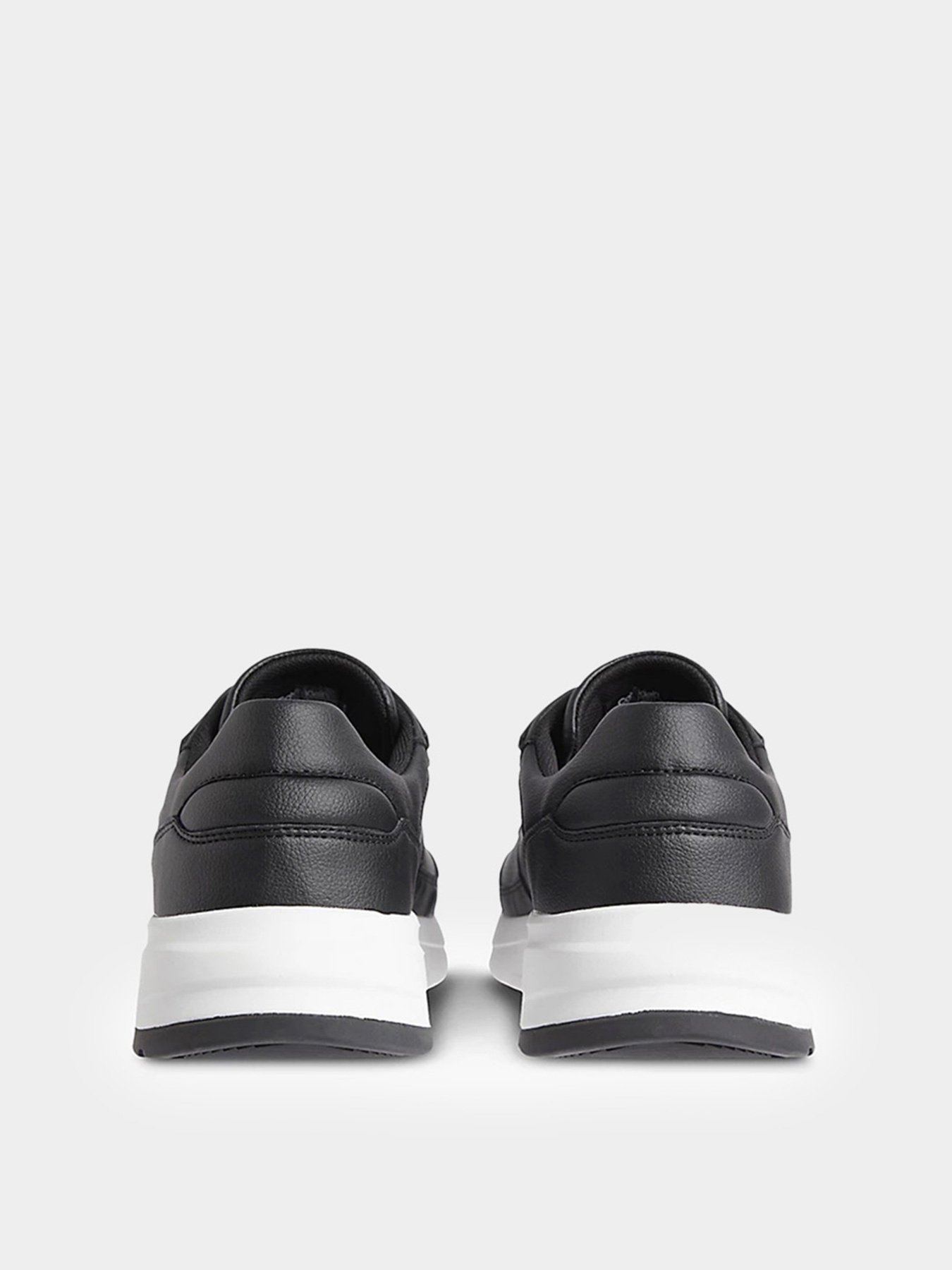 Кросівки Calvin Klein Low Top Vegan Platform Trainers модель HM0HM00488-BAX Фото