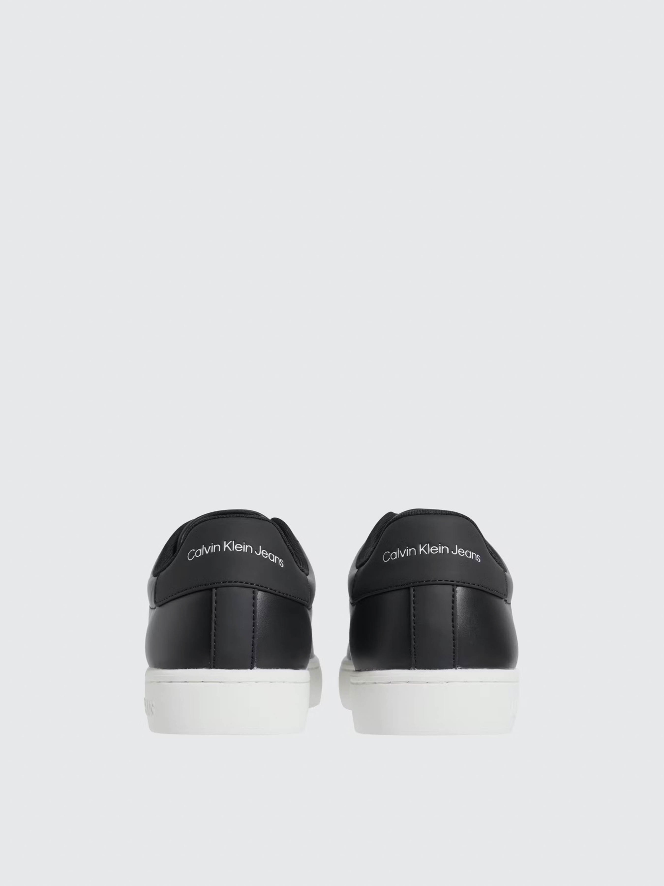 Кеды Calvin Klein Classic Cupsole Lace Up Sneaker модель YM0YM00715-0GK Фото