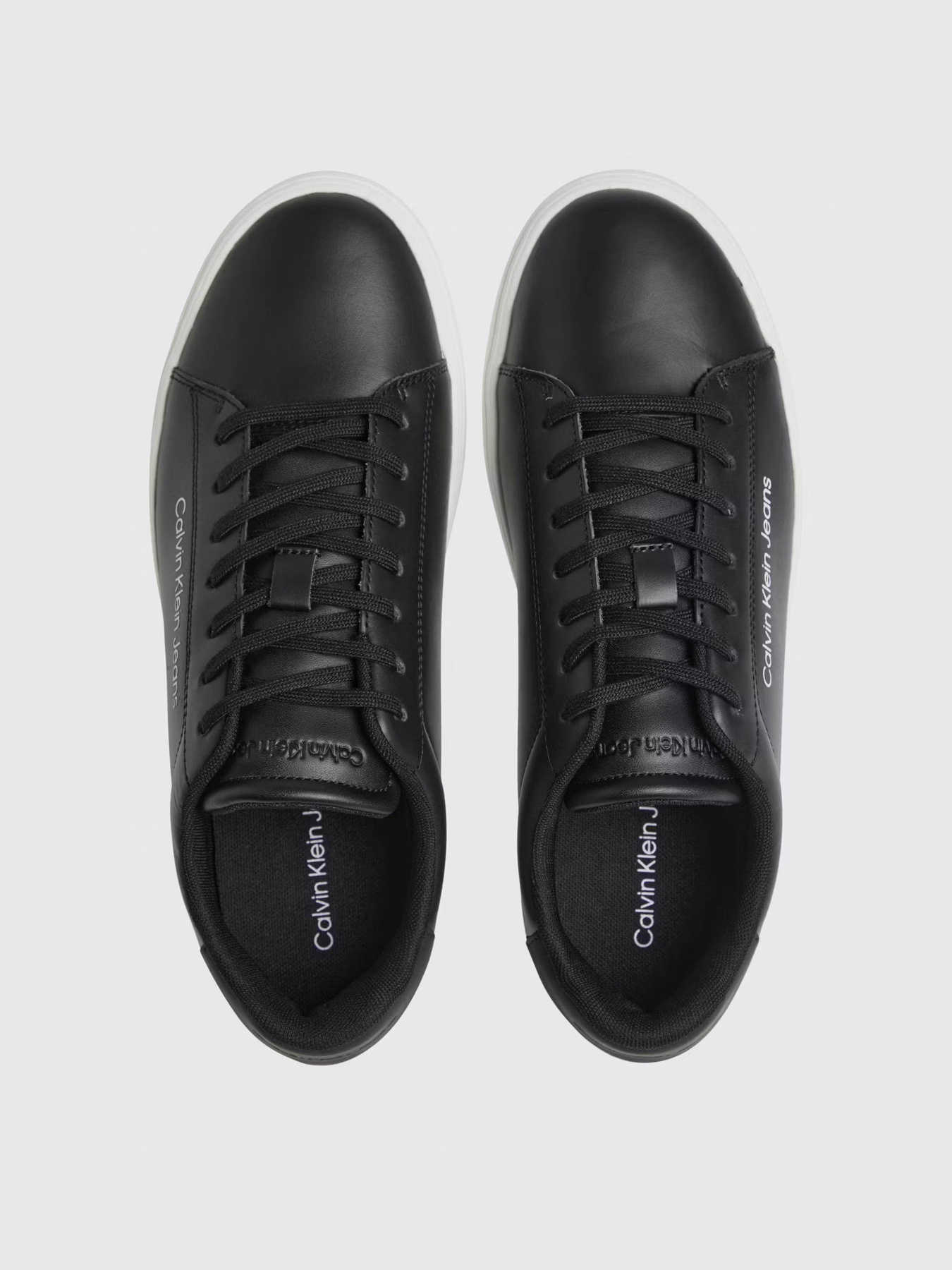 Кеды Calvin Klein Classic Cupsole Lace Up Sneaker модель YM0YM00715-0GK Фото